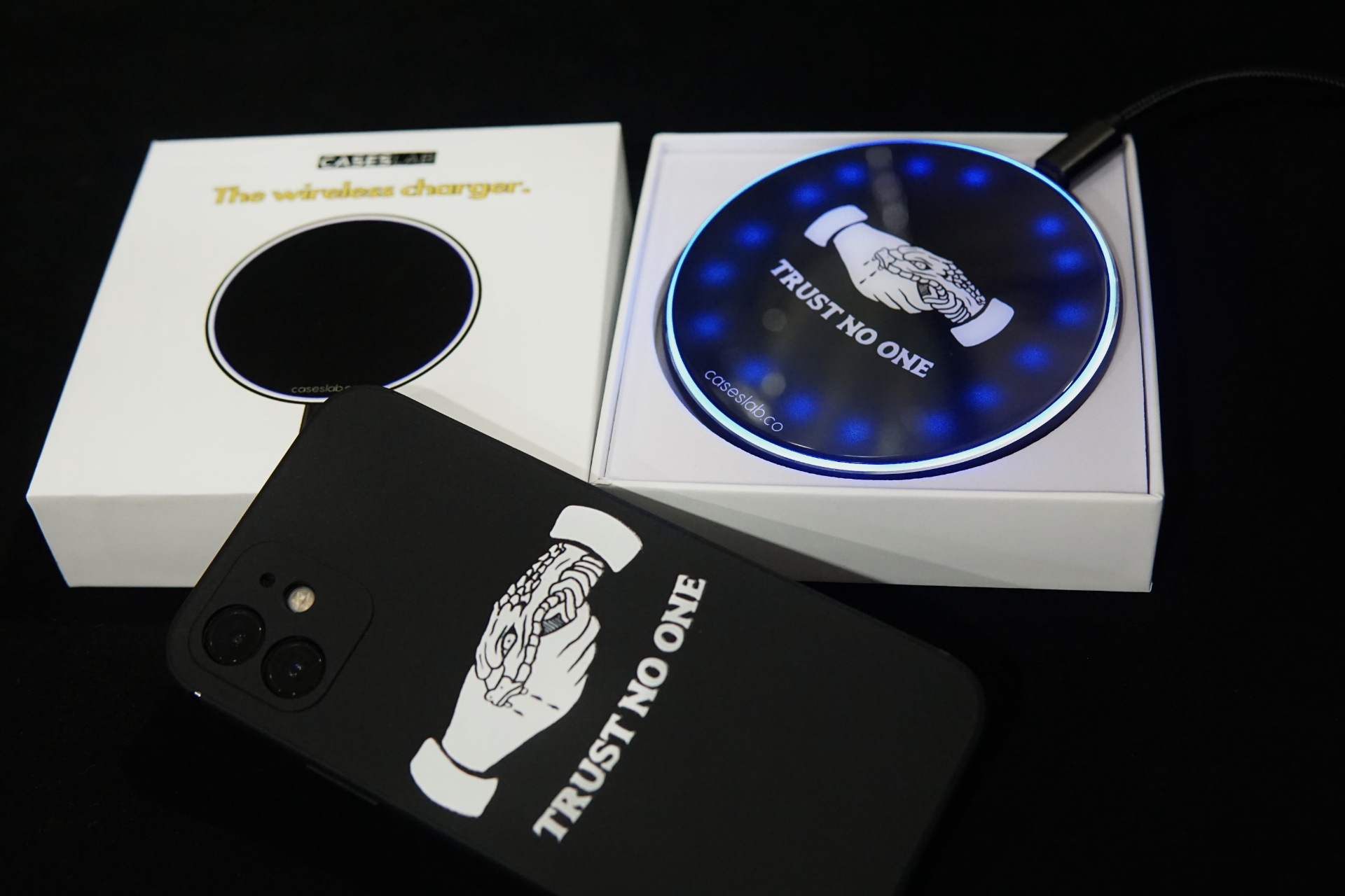 TRUST NO ONE WIRELESS CHARGER