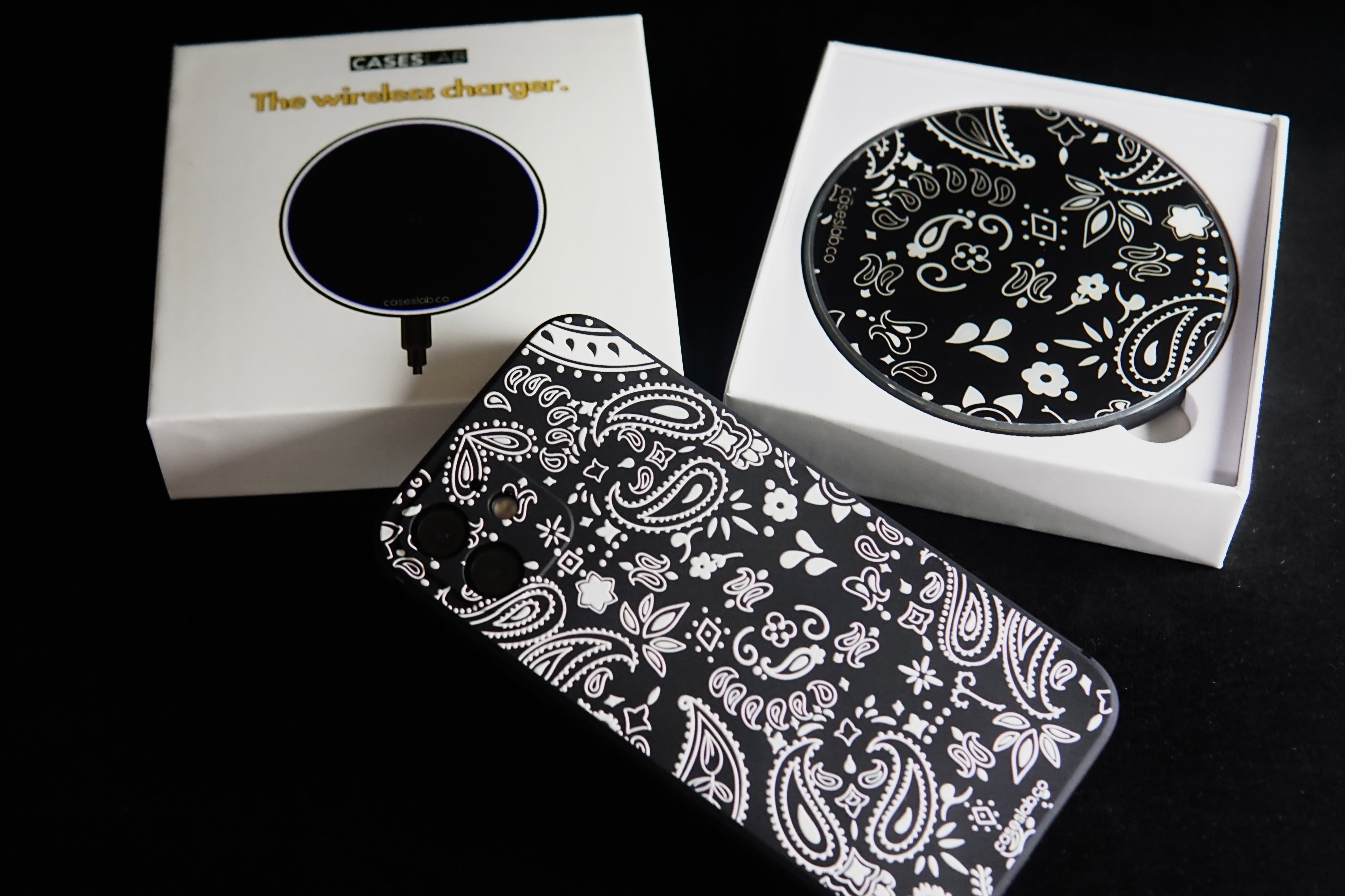BANDANA WHITE WIRELESS CHARGER